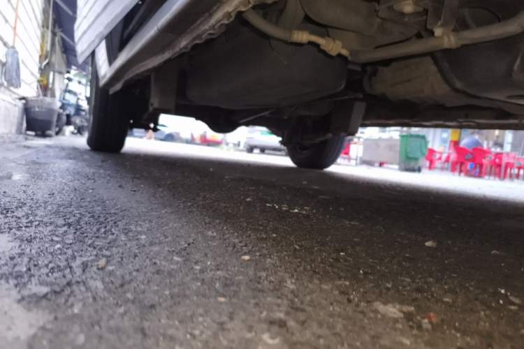 Used Dongfeng Xiaokang C37 2012 1.4L Comfort Version DK13-06 Chassis Front Right