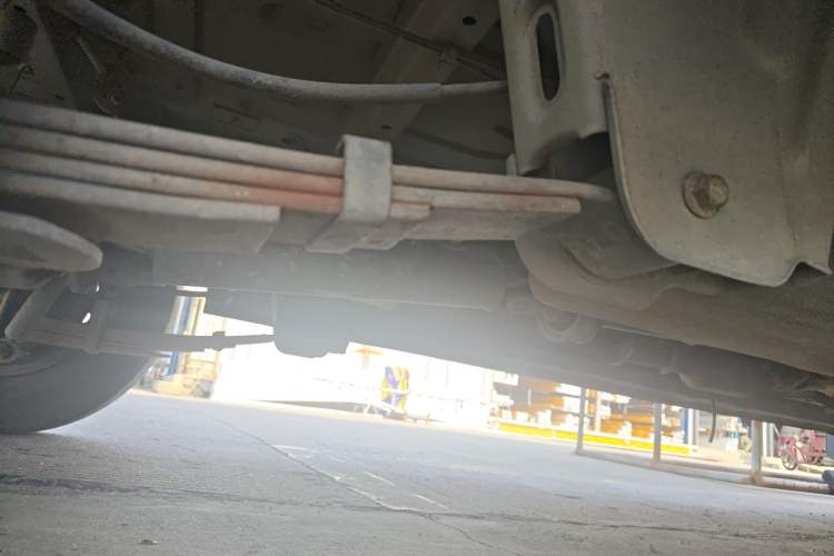 Used Dongfeng Xiaokang C37 2012 1.4L Standard Edition DK13-06 Chassis Rear Right