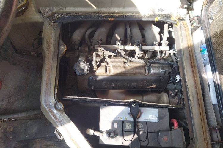 Used Dongfeng Xiaokang C37 2012 1.4L Standard Edition DK13-06 Engine Bay