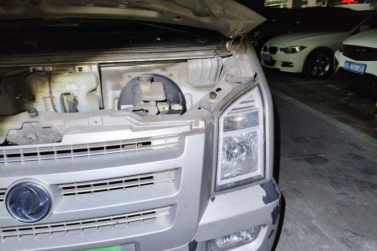 Used Dongfeng Xiaokang C37 2012 1.4L Comfort Version DK13-06 Engine Bay Left