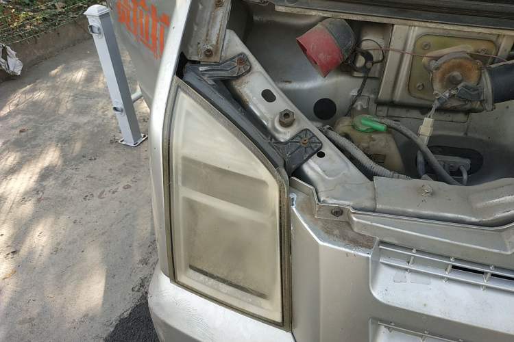 Used Dongfeng Xiaokang C37 2012 1.4L Standard Edition DK13-06 Engine Bay Right