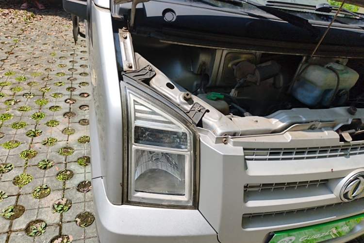 Used Dongfeng Xiaokang C37 2012 1.4L Comfort Version DK13-06 Engine Bay Right