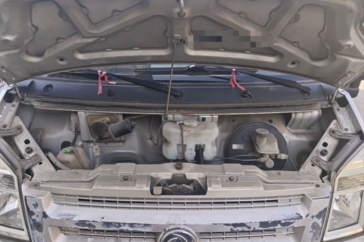 Used Dongfeng Xiaokang C37 2012 1.4L Standard Edition DK13-06 Engine Bay