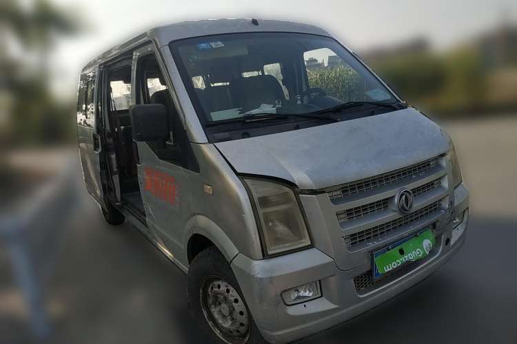 Used Dongfeng Xiaokang C37 2012 1.4L Standard Edition DK13-06 Front Right 45 Deg