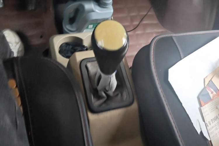 Used Dongfeng Xiaokang C37 2012 1.4L Entrepreneur II Type DK13-06 Gear Lever