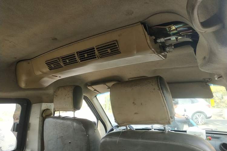 Used Dongfeng Xiaokang C37 2012 1.4L Standard Edition DK13-06 Headliner