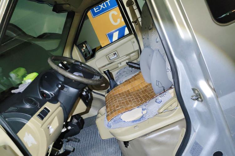Used Dongfeng Xiaokang C37 2012 1.4L Comfort Version DK13-06 Left Front Seat