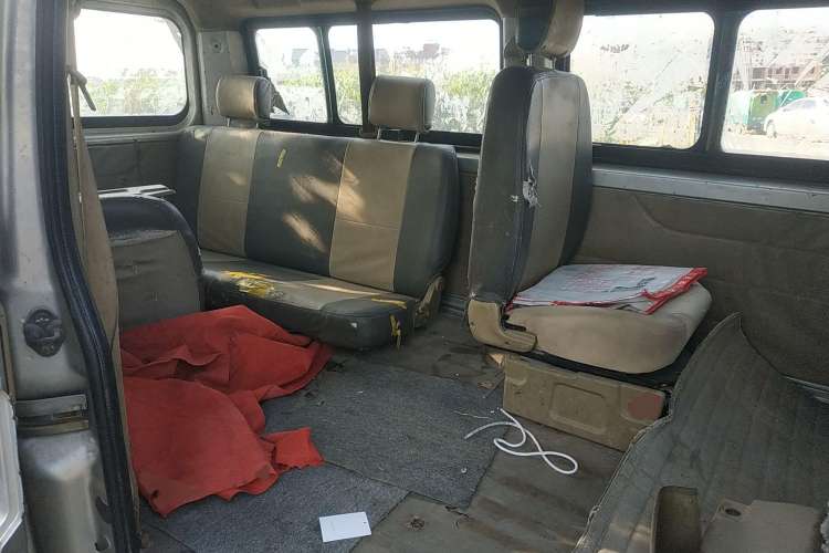 Used Dongfeng Xiaokang C37 2012 1.4L Standard Edition DK13-06 Left Rear Seat