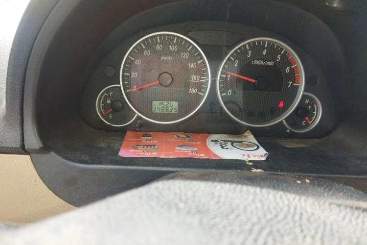 Used Dongfeng Xiaokang C37 2012 1.4L Standard Edition DK13-06 Odometer Close Up