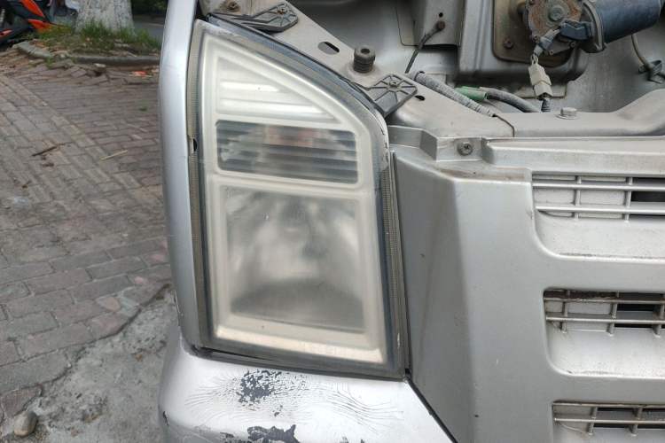 Used Dongfeng Xiaokang C37 2012 1.4L Standard Edition DK13-06 Right Front Headlight