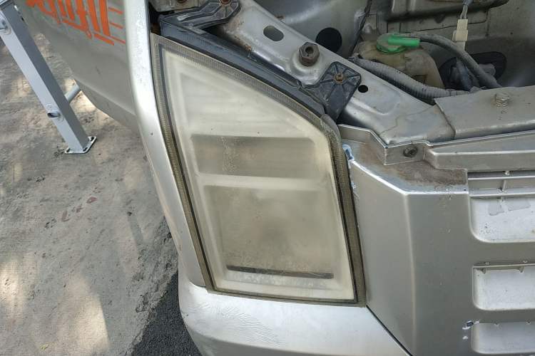 Used Dongfeng Xiaokang C37 2012 1.4L Standard Edition DK13-06 Right Front Headlight