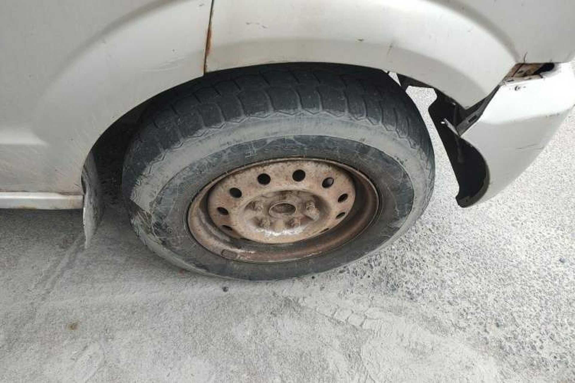 Used Dongfeng Xiaokang C37 2012 1.4L Standard Edition DK13-06 Right Front Wheel Hub