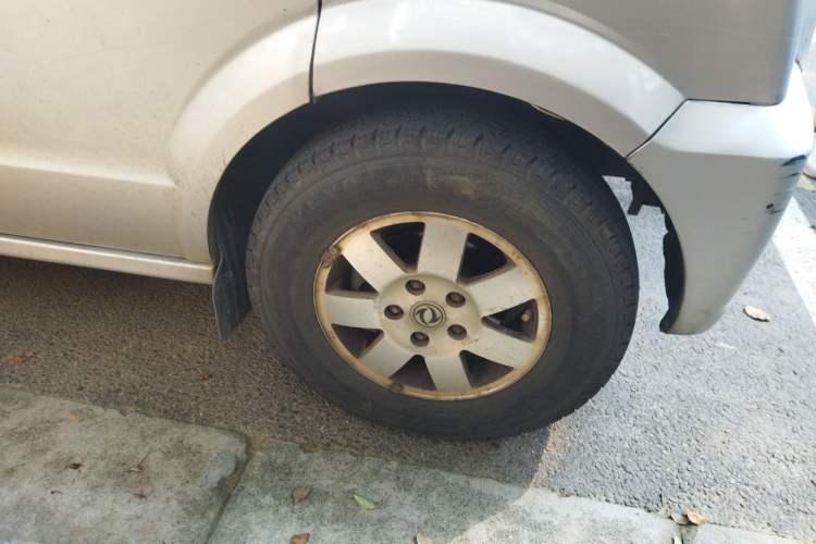 Used Dongfeng Xiaokang C37 2012 1.4L Standard Edition DK13-06 Right Front Wheel Hub