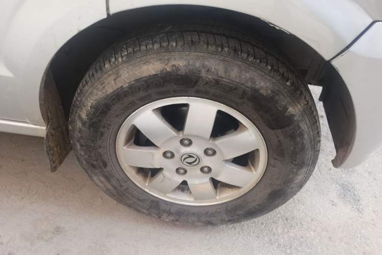 Used Dongfeng Xiaokang C37 2012 1.4L Comfort Version DK13-06 Right Front Wheel Hub