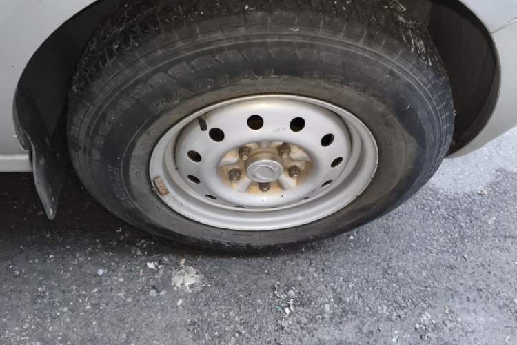 Used Dongfeng Xiaokang C37 2012 1.4L Comfort Version DK13-06 Right Front Wheel Hub