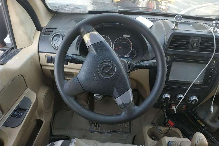 Used Dongfeng Xiaokang C37 2012 1.4L Standard Edition DK13-06 Steering Wheel