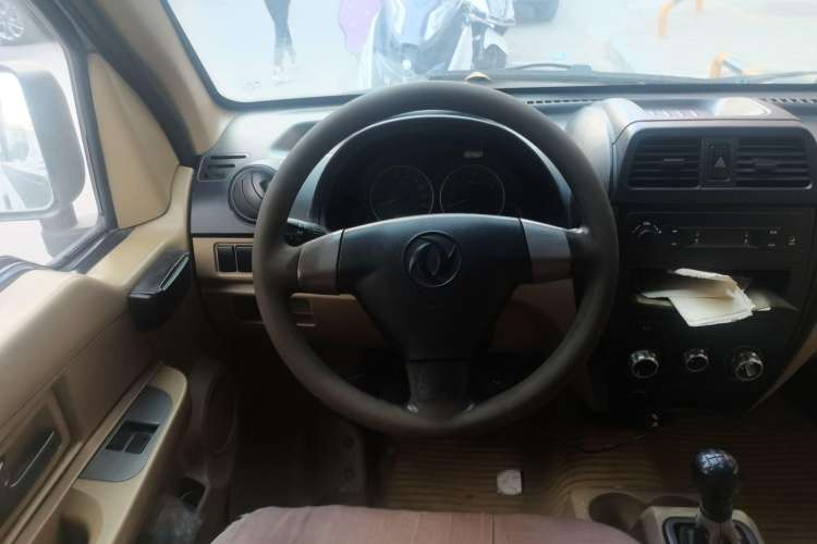 Used Dongfeng Xiaokang C37 2012 1.4L Comfort Version DK13-06 Steering Wheel