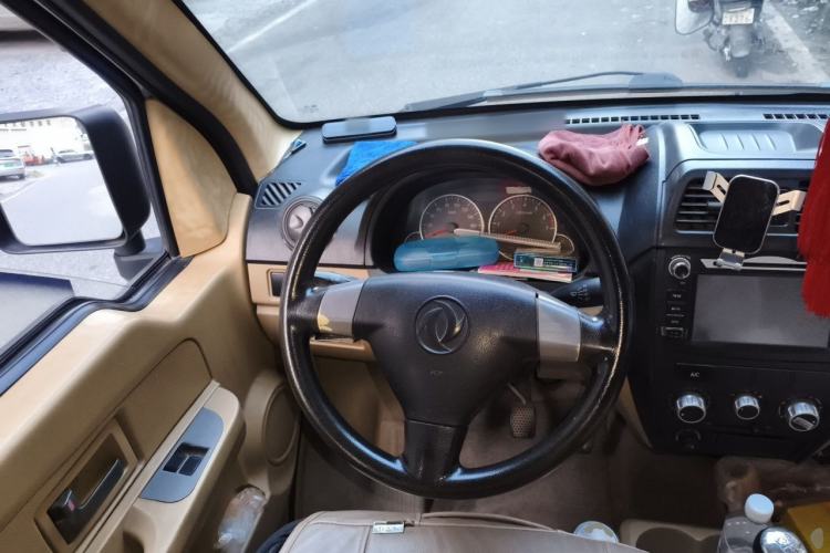 Used Dongfeng Xiaokang C37 2012 1.4L Comfort Version DK13-06 Steering Wheel