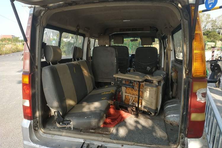 Used Dongfeng Xiaokang C37 2012 1.4L Standard Edition DK13-06 Trunk