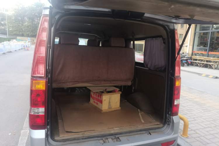 Used Dongfeng Xiaokang C37 2012 1.4L Comfort Version DK13-06 Trunk