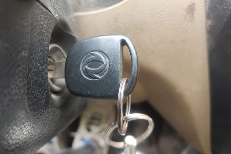 Used Dongfeng Xiaokang C37 2012 1.4L Standard Edition DK13-06 Vehicle Key