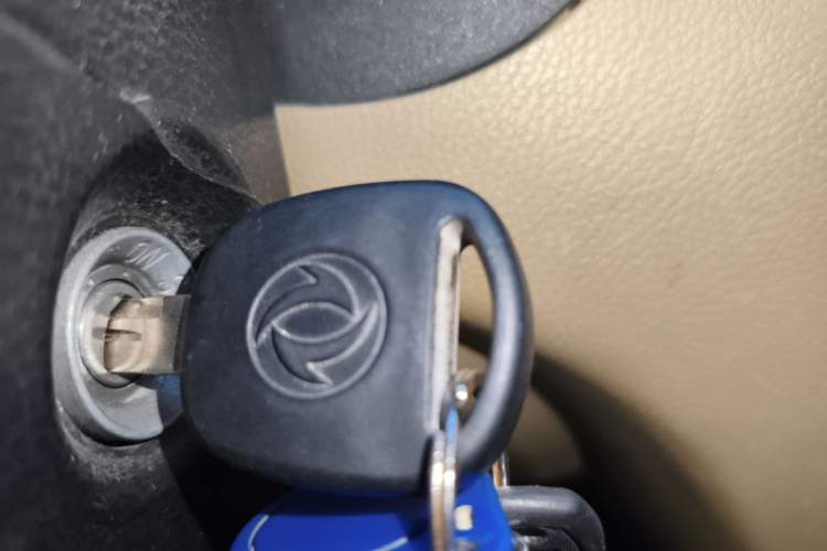 Used Dongfeng Xiaokang C37 2012 1.4L Comfort Version DK13-06 Vehicle Key
