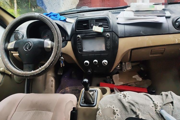 Used Dongfeng Xiaokang C37 2012 1.4L Entrepreneur II Type DK13-06 Center Console