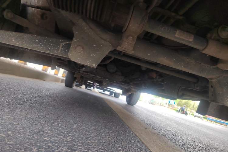 Used Dongfeng Xiaokang C37 2012 1.4L Standard Edition DK13-06 Chassis Front