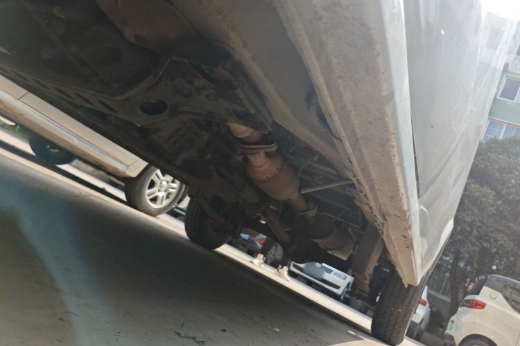 Used Dongfeng Xiaokang C37 2012 1.4L Entrepreneur II Type DK13-06 Chassis Front Left