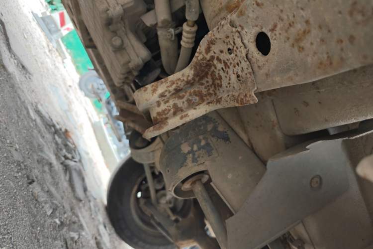 Used Dongfeng Xiaokang C37 2012 1.4L Entrepreneur II Type DK13-06 Chassis Front Right