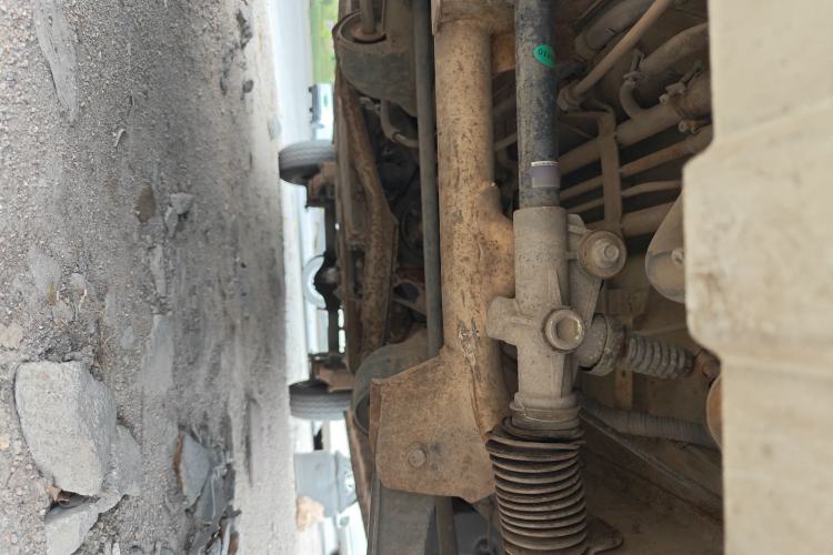 Used Dongfeng Xiaokang C37 2012 1.4L Entrepreneur II Type DK13-06 Chassis Front