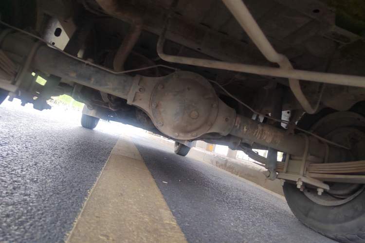 Used Dongfeng Xiaokang C37 2012 1.4L Standard Edition DK13-06 Chassis Rear