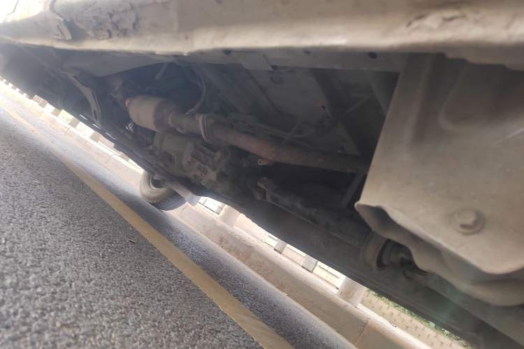 Used Dongfeng Xiaokang C37 2012 1.4L Standard Edition DK13-06 Chassis Rear Left