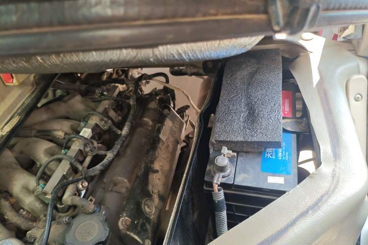 Used Dongfeng Xiaokang C37 2012 1.4L Entrepreneur II Type DK13-06 Engine Bay Left