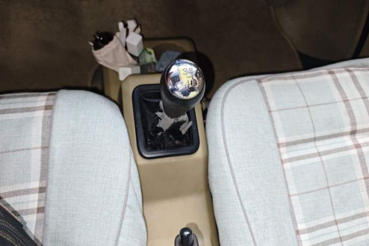 Used Dongfeng Xiaokang C37 2012 1.4L Entrepreneur II Type DK13-06 Gear Lever