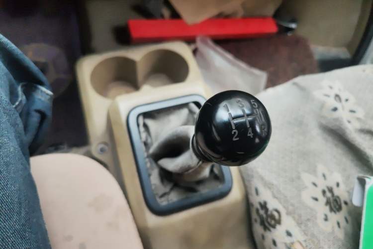 Used Dongfeng Xiaokang C37 2012 1.4L Entrepreneur II Type DK13-06 Gear Lever