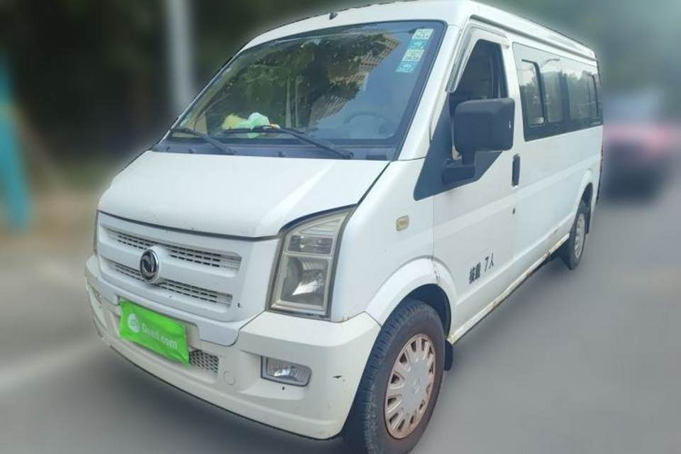 Dongfeng Xiaokang C37 2012
