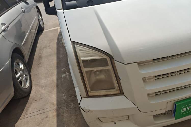 Used Dongfeng Xiaokang C37 2012 1.4L Entrepreneur II Type DK13-06 Right Front Headlight