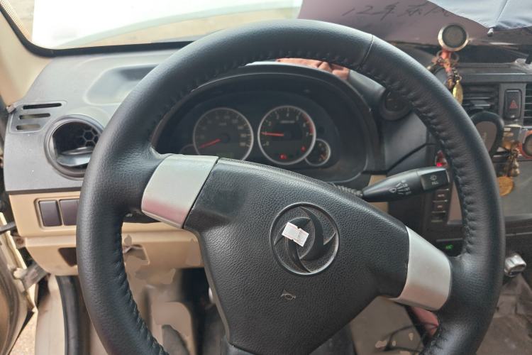 Used Dongfeng Xiaokang C37 2012 1.4L Entrepreneur II Type DK13-06 Steering Wheel