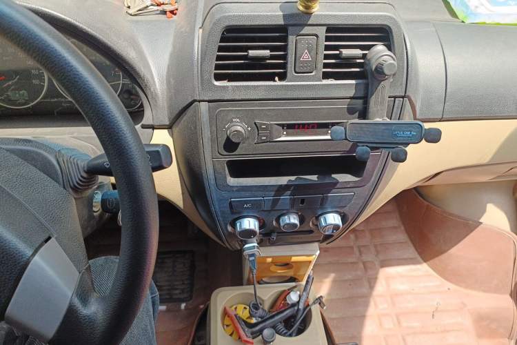 Used Dongfeng Xiaokang C37 2012 1.4L Comfort Version DK13-06 Audio And AC Panel
