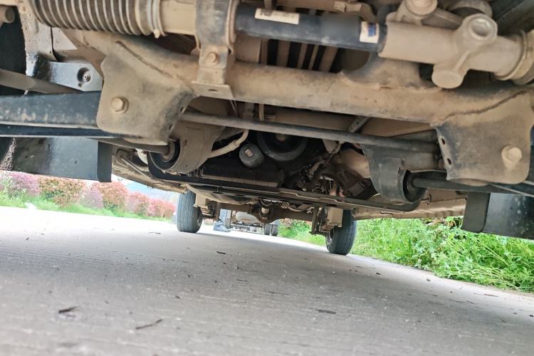 Used Dongfeng Xiaokang C37 2012 1.4L Comfort Version DK13-06 Chassis Front