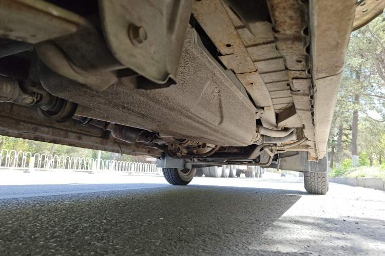 Used Dongfeng Xiaokang C37 2012 1.4L Standard Edition DK13-06 Chassis Rear Right