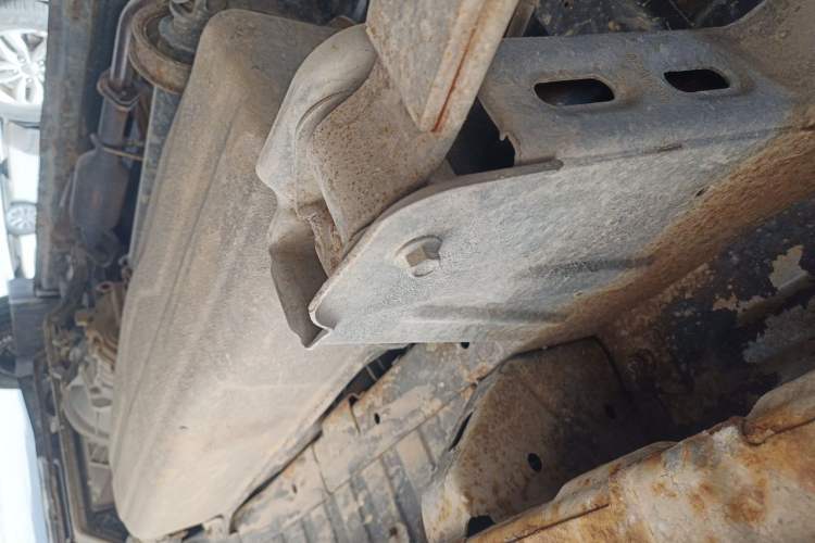 Used Dongfeng Xiaokang C37 2012 1.4L Comfort Version DK13-06 Chassis Rear Right