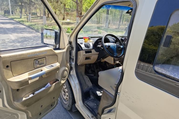 Used Dongfeng Xiaokang C37 2012 1.4L Standard Edition DK13-06 Driver Seat