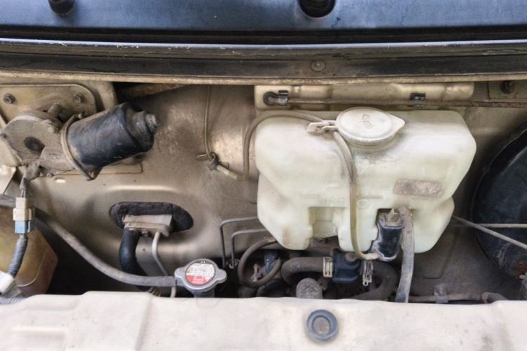 Used Dongfeng Xiaokang C37 2012 1.4L Entrepreneur II Type DK13-06 Engine Bay