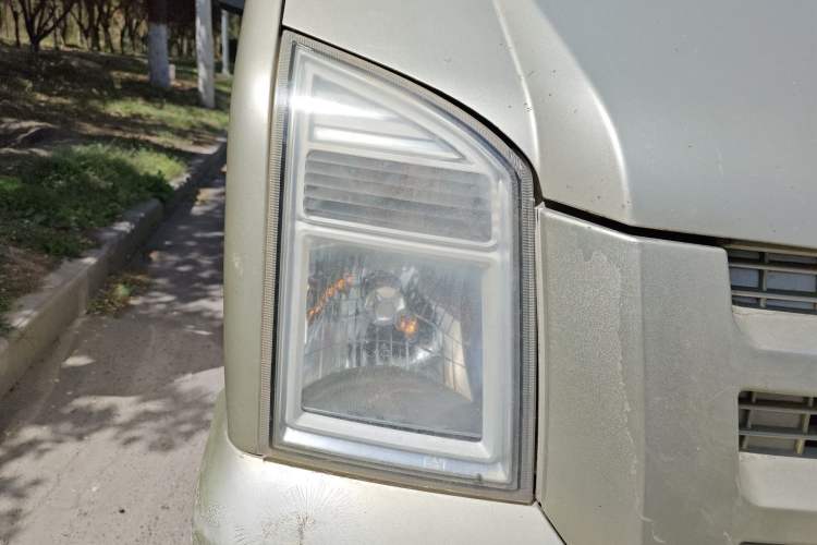 Used Dongfeng Xiaokang C37 2012 1.4L Standard Edition DK13-06 Right Front Headlight