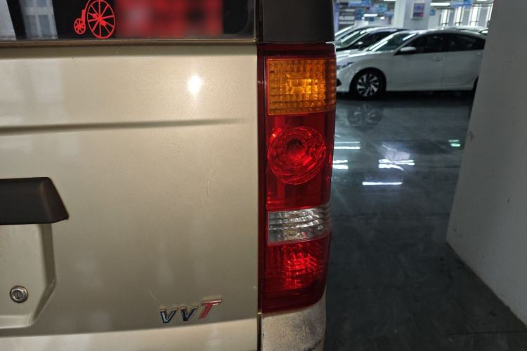 Used Dongfeng Xiaokang C37 2012 1.4L Standard Edition DK13-06 Right Rear Taillight