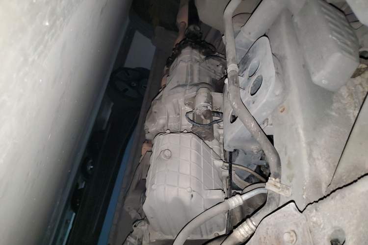 Used Dongfeng Xiaokang C37 2015 1.5L Standard II DK15-06 Chassis Front Right