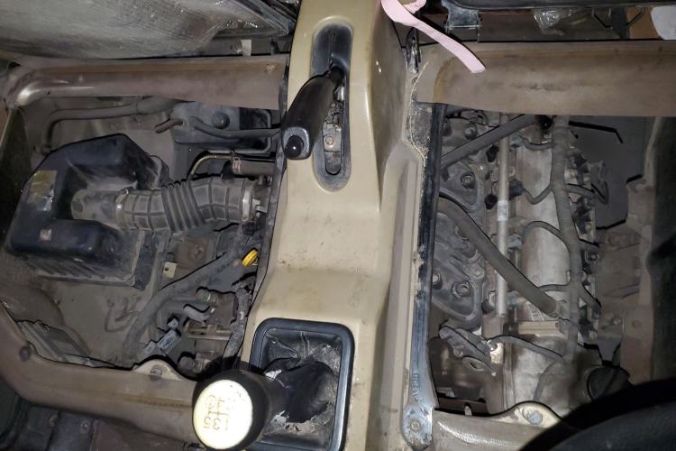 Used Dongfeng Xiaokang C37 2015 1.5L Standard II DK15-06 Engine Bay