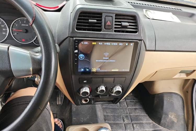 Used Dongfeng Xiaokang C37 2015 1.5L Standard II DK15-06 Audio And AC Panel